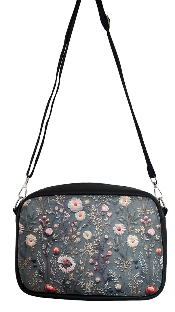 Dámská crossbody kabelka Vyšívaná