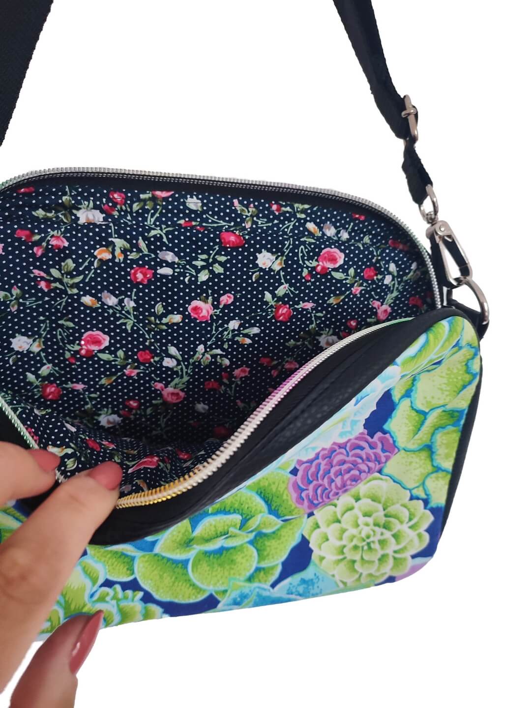 Crossbody květinová kabelka Wyczawski vnitřek